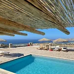 Mira Paros - Luxury