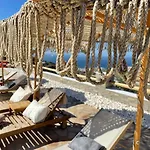 Mira Paros - Luxury